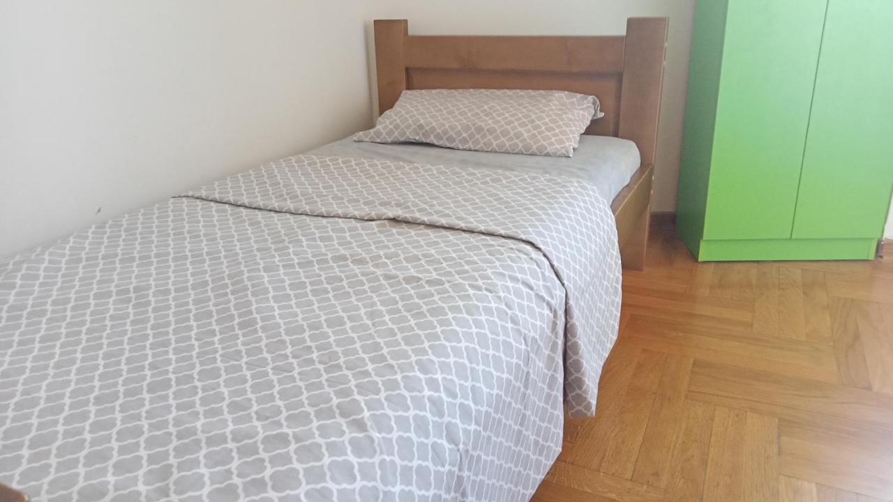 Central Home بودغوريتْسا المظهر الخارجي الصورة